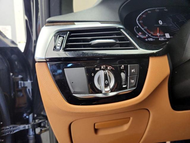 Photo of 2022 Black BMW 530
