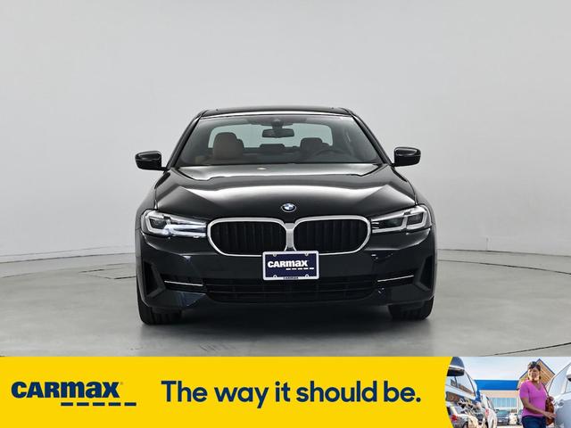 Photo of 2022 Black BMW 530