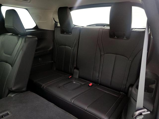 Photo of 2025 Gray INFINITI QX60