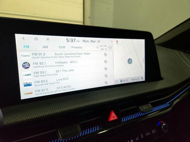 Photo of 2023 White Kia EV6