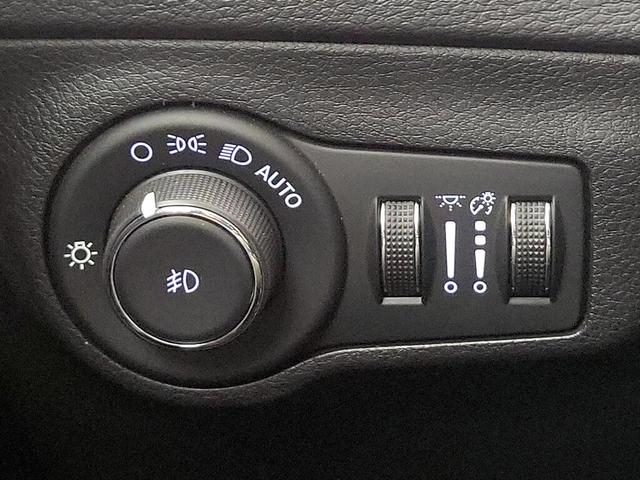 Photo of 2020 Red Jeep Compass