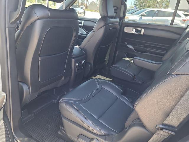 Photo of 2020 White Ford Explorer