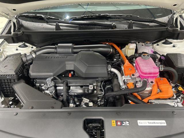 Photo of 2026 Snow White Pearl Kia Sportage
