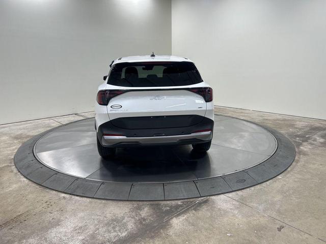 Photo of 2026 Snow White Pearl Kia Sportage