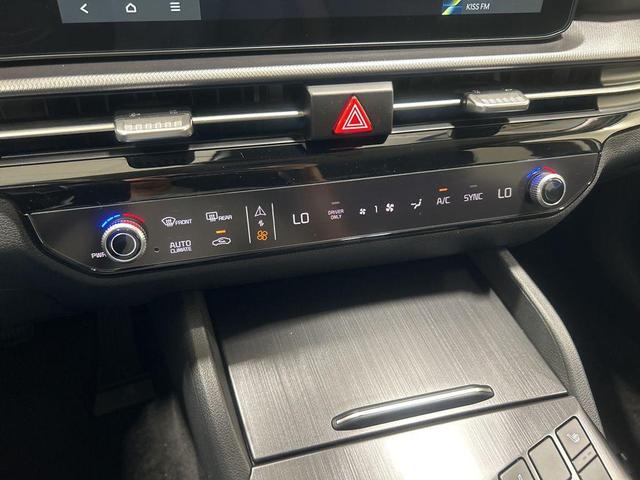Photo of 2026 Snow White Pearl Kia Sportage