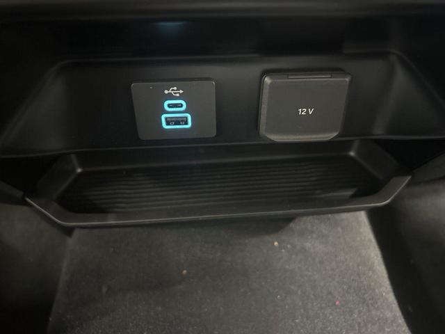 Photo of 2025 Oxford White Ford F-350