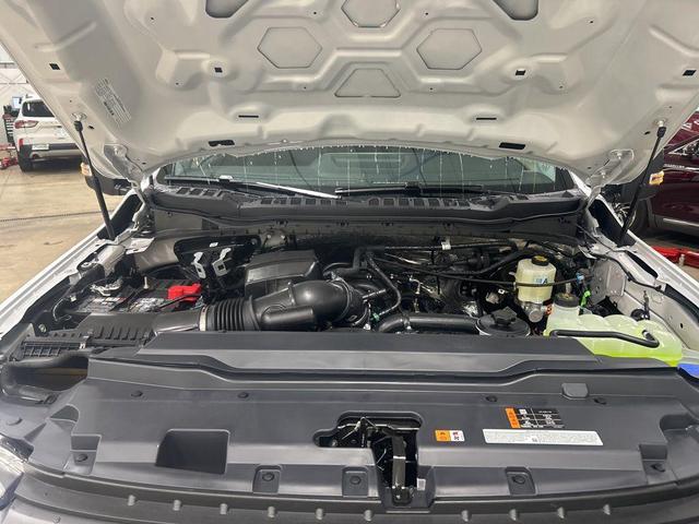 Photo of 2025 Oxford White Ford F-350