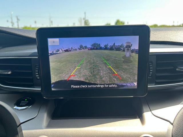 Photo of 2021 Iconic Silver Metallic Ford Explorer