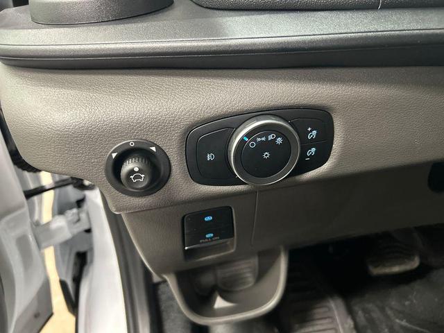 Photo of 2025 Oxford White Ford Transit-350