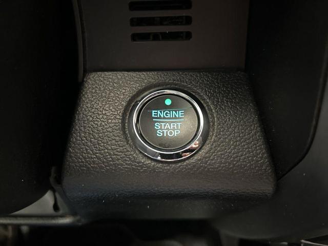 Photo of 2017 White Gold Ford F-150