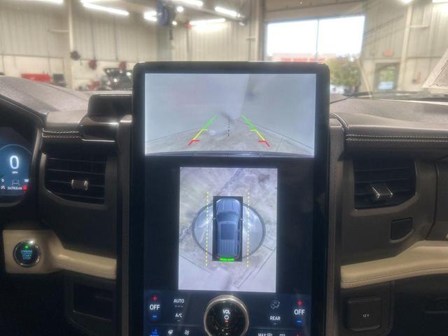 Photo of 2022 Agate Black Metallic Ford Expedition Max