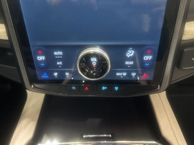 Photo of 2022 Agate Black Metallic Ford Expedition Max