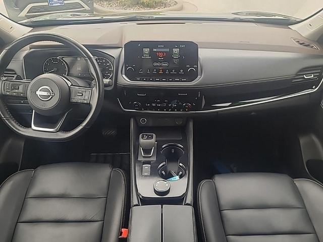 Photo of 2023 Super Black Nissan Rogue