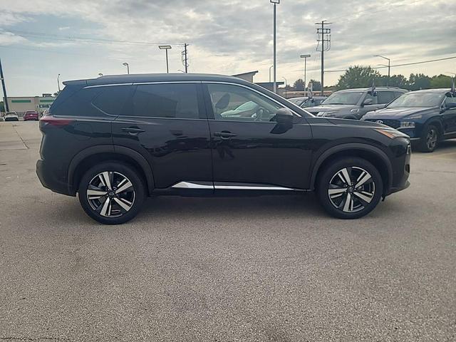 Photo of 2023 Super Black Nissan Rogue
