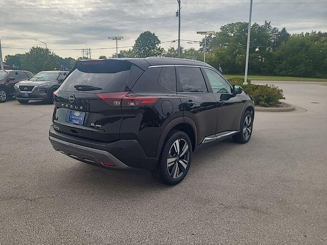 Photo of 2023 Super Black Nissan Rogue
