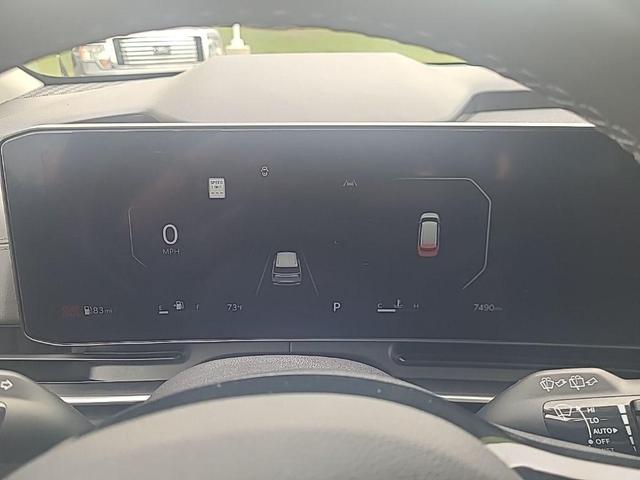 Photo of 2025 Aurora Black Pearl Kia Carnival