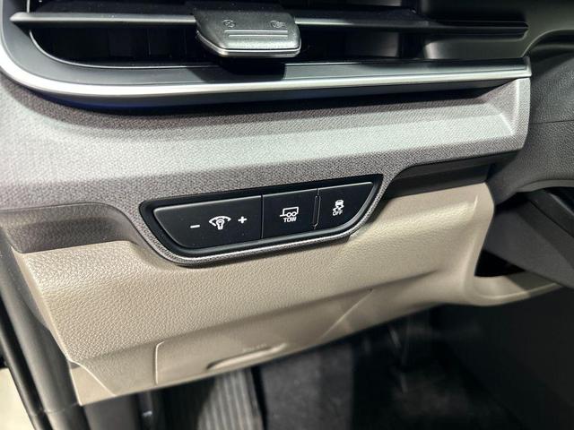 Photo of 2026 Ivory Silver Kia Carnival Hybrid