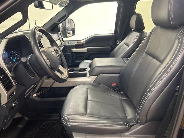 Photo of 2022 Agate Black Metallic Ford F-250
