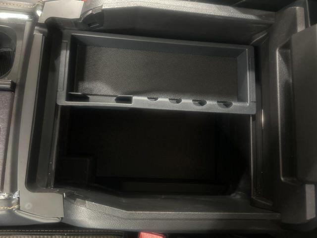 Photo of 2022 Dark Matter Metallic Ford Expedition Max