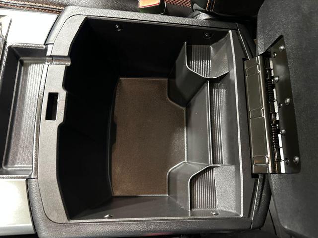 Photo of 2015 Ignition Orange Clear Coat RAM 1500