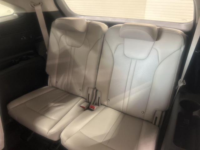 Photo of 2024 Silky Silver Kia Sorento Hybrid