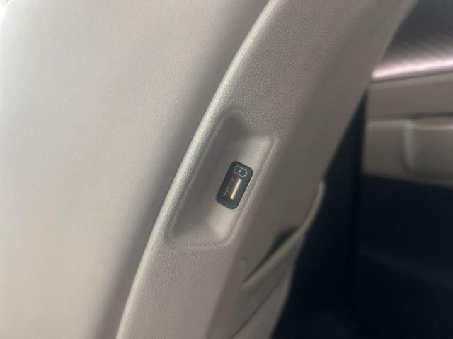 Photo of 2024 Silky Silver Kia Sorento Hybrid