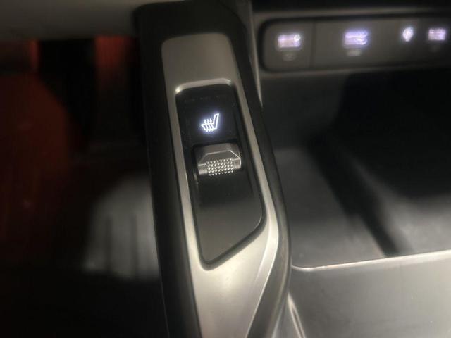 Photo of 2024 Silky Silver Kia Sorento Hybrid