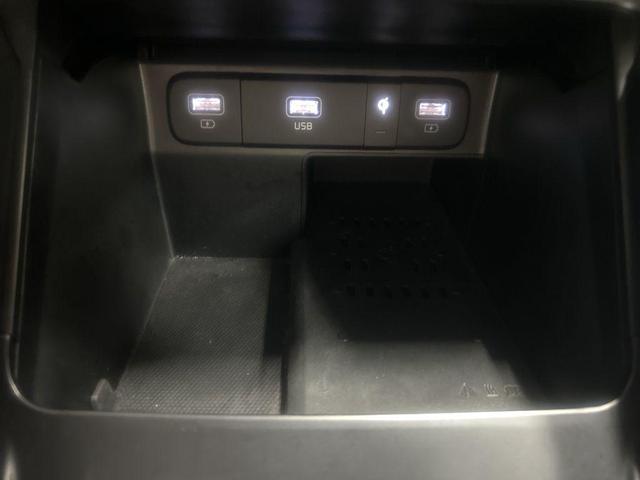 Photo of 2024 Silky Silver Kia Sorento Hybrid