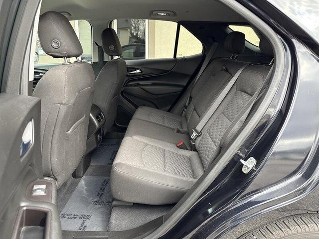 Photo of 2021 Midnight Blue Metallic Chevrolet Equinox