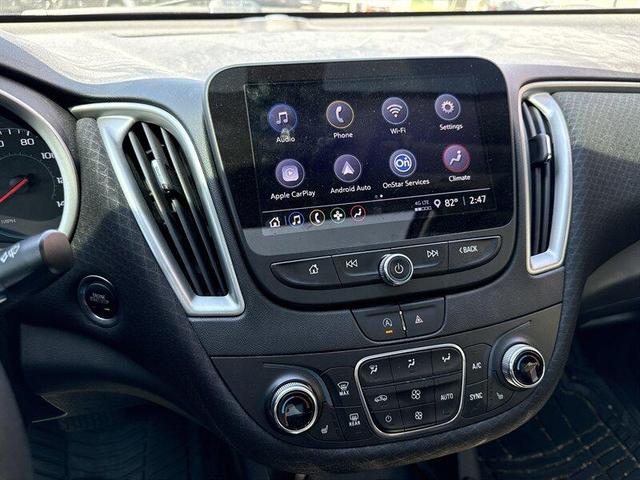 Photo of 2022 Silver Ice Metallic Chevrolet Malibu