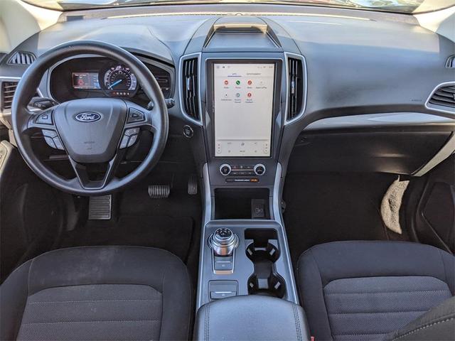 Photo of 2022 Agate Black Metallic Ford Edge