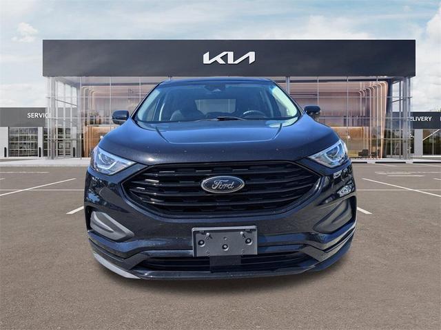 Photo of 2022 Agate Black Metallic Ford Edge