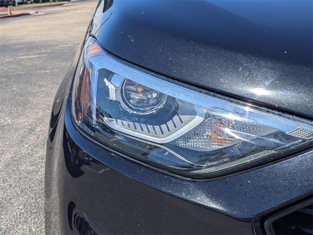 Photo of 2022 Agate Black Metallic Ford Edge