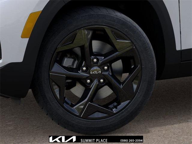 Photo of 2026 Snow White Pearl Kia Seltos