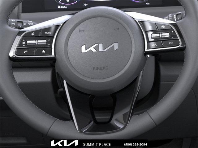 Photo of 2026 Snow White Pearl Kia Seltos