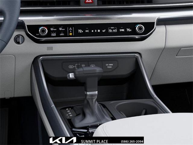 Photo of 2026 Ceramic Silver Kia Carnival