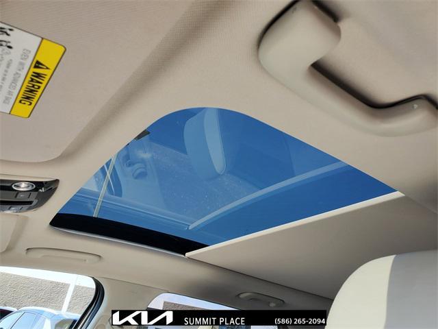 Photo of 2025 Road Rider Brown Kia Sorento