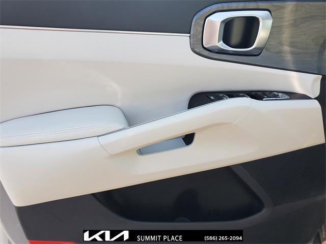 Photo of 2025 Road Rider Brown Kia Sorento