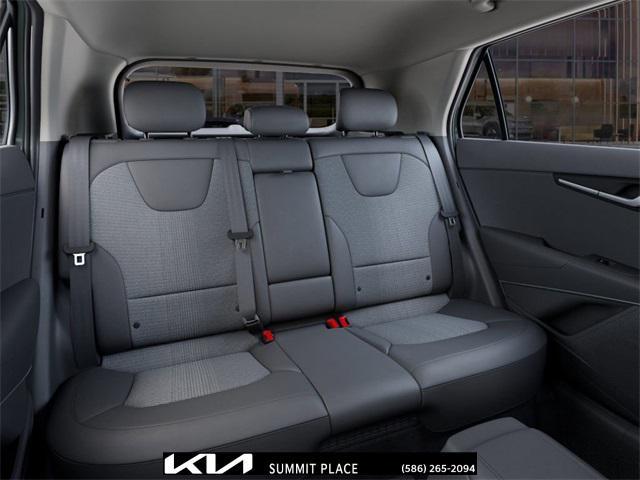 Photo of 2025 Cityscape Green Kia Niro