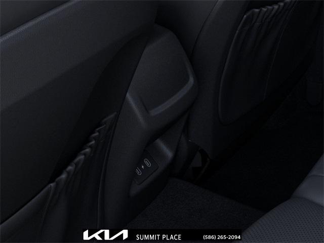 Photo of 2025 Wolf Gray Kia K5