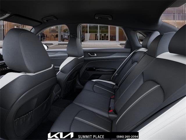 Photo of 2025 Wolf Gray Kia K5