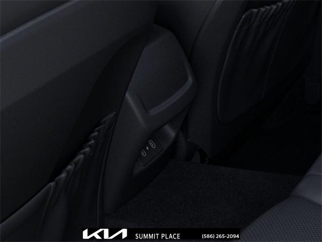 Photo of 2025 Wolf Gray Kia K5