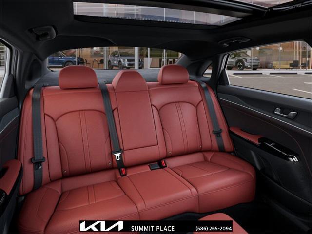 Photo of 2025 Wolf Gray Kia K5