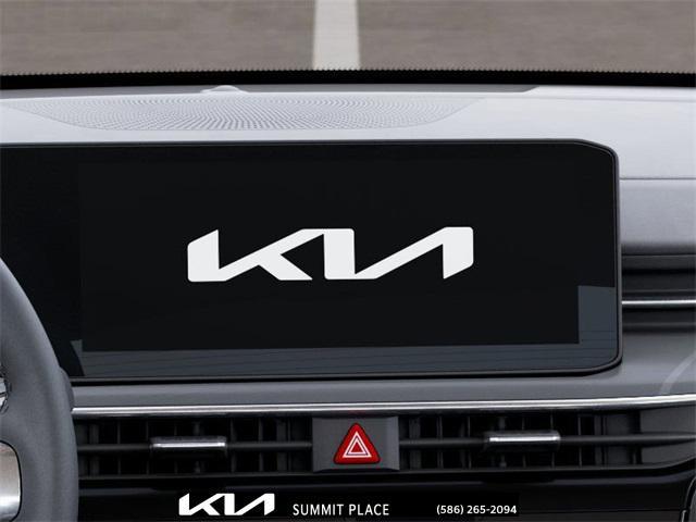 Photo of 2025 Snow White Pearl Kia K5