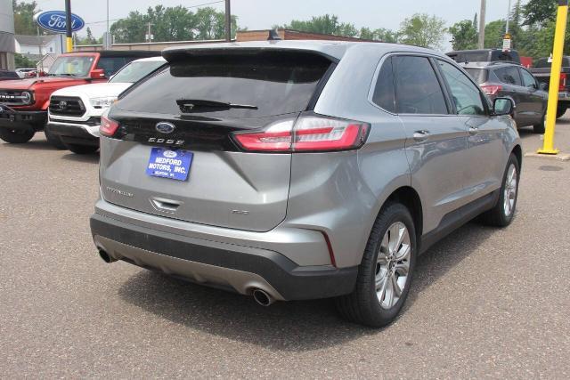 Photo of 2023 ICONIC SILVER Ford Edge