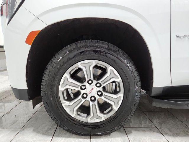 Photo of 2023 Summit White GMC Yukon