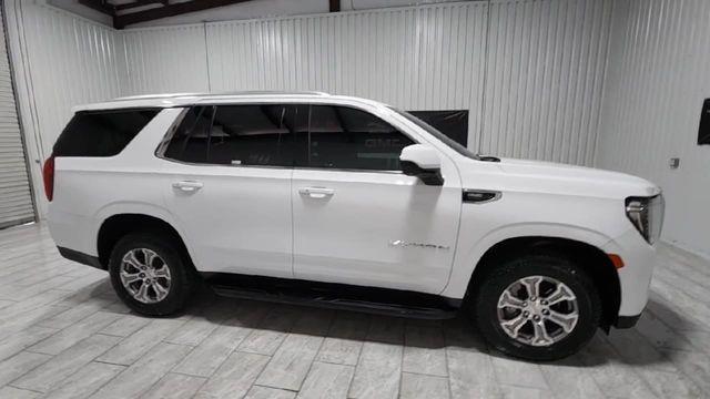 Photo of 2023 Summit White GMC Yukon