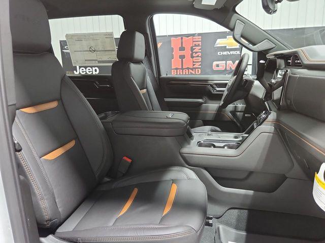 Photo of 2025 Summit White GMC Sierra 2500