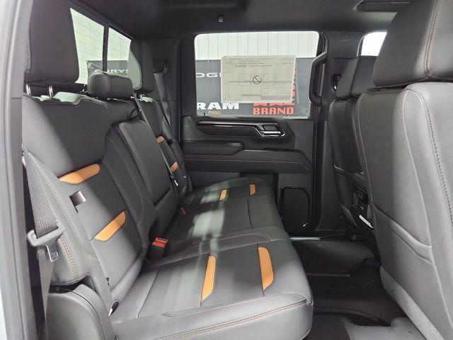 Photo of 2025 Summit White GMC Sierra 2500