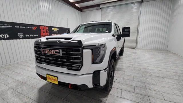 Photo of 2025 Summit White GMC Sierra 2500